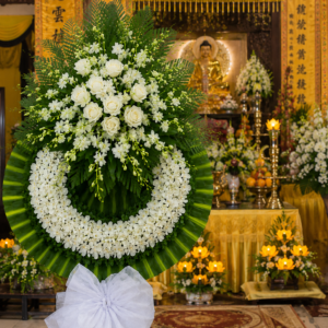 Kệ Hoa Chia Buồn Thành Kính Phân Ưu – Hoa Trắng Cao Cấp