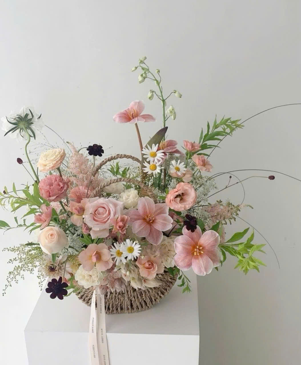 Giỏ Hoa Pastel Dịu Dàng - Sweet Blossom Garden